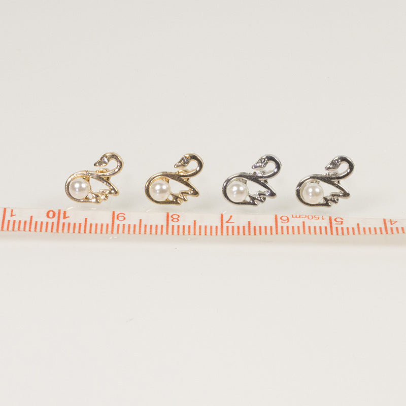 Little Swan Pearl Earrings