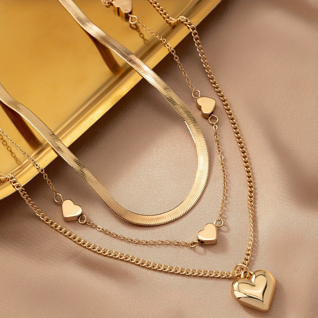 Multi Layered 3pcs Peach Heart Pearl Snake Chain Necklace