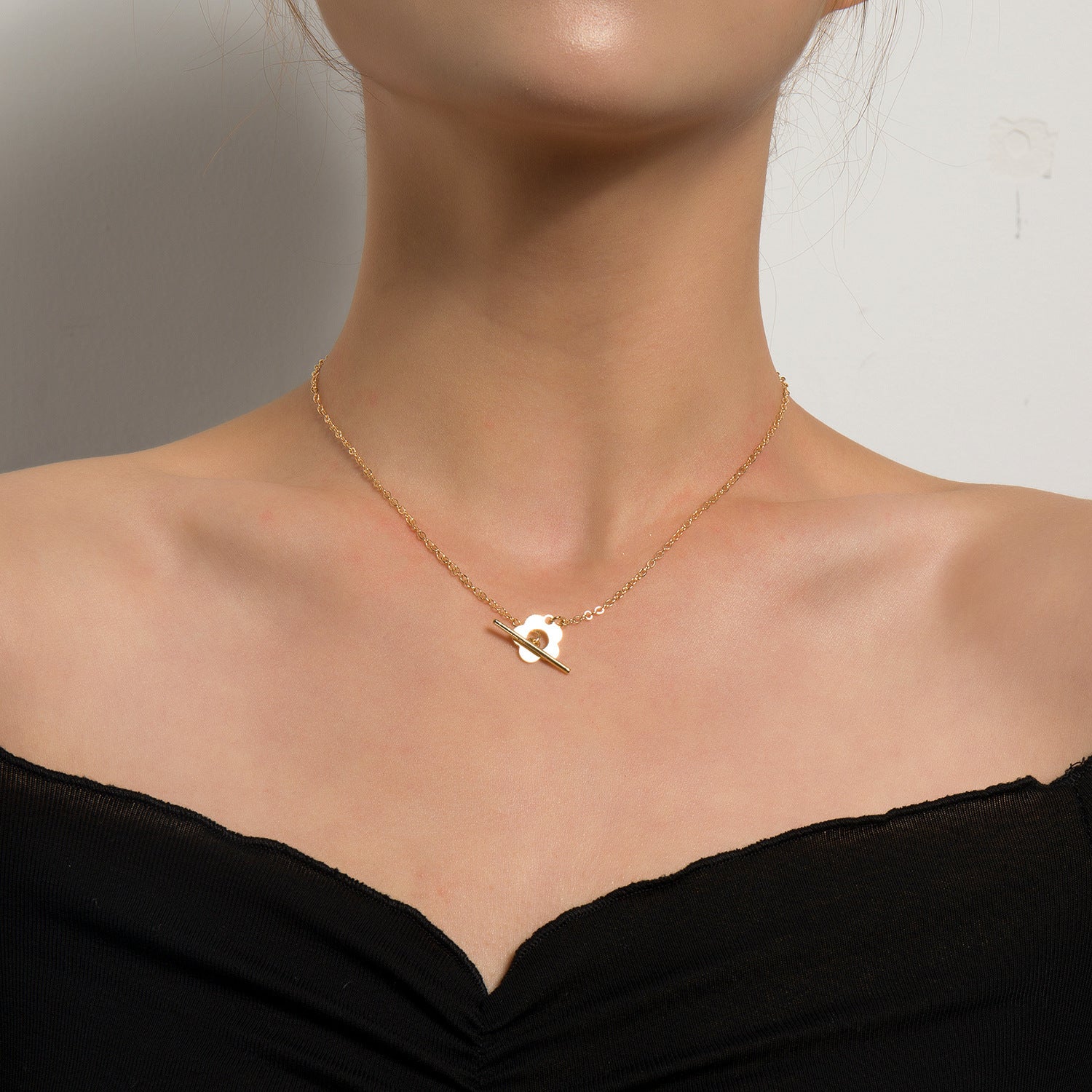 Chain Necklace Women Flower Lock Collar