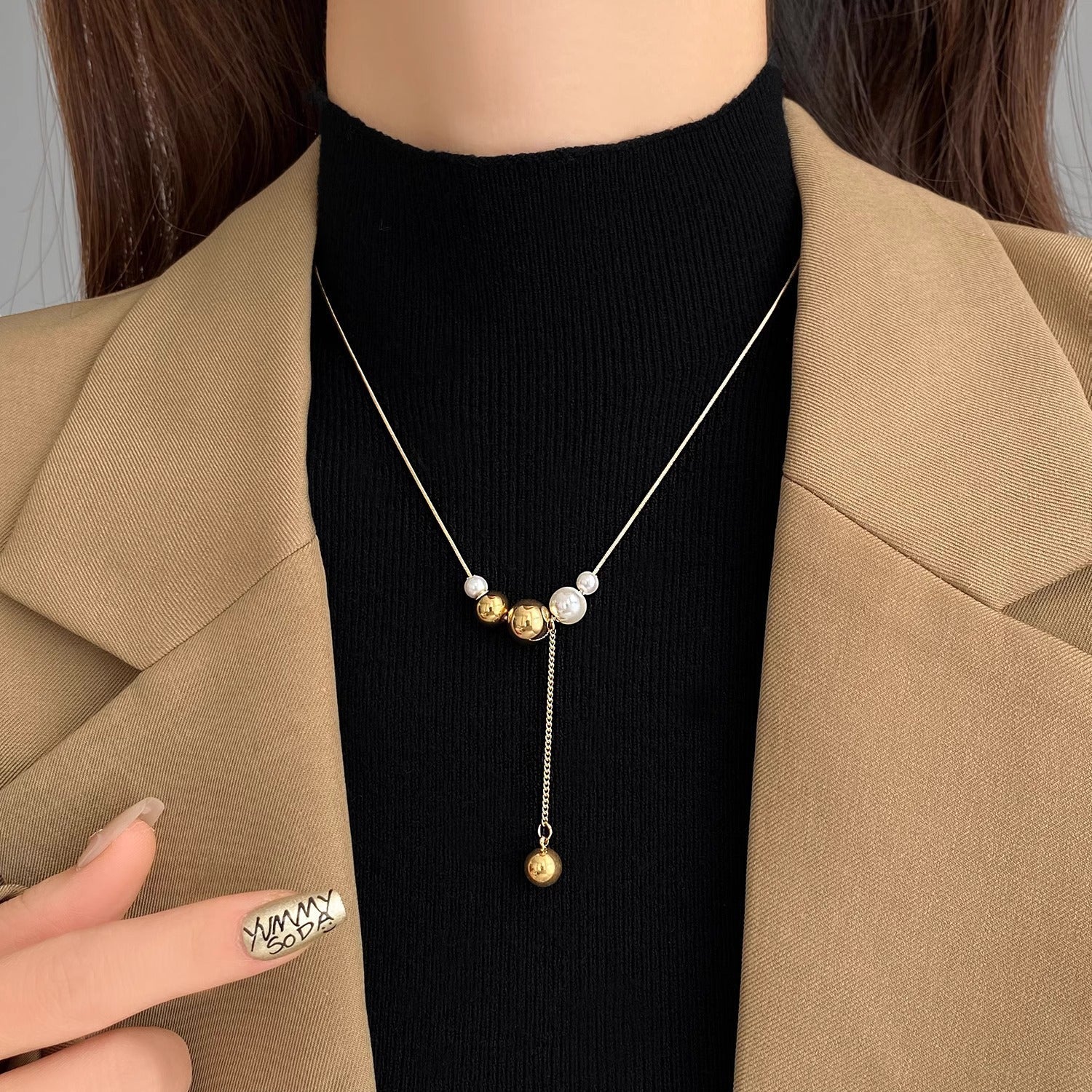 Snake Bone Chain Pearl Pendant Necklace