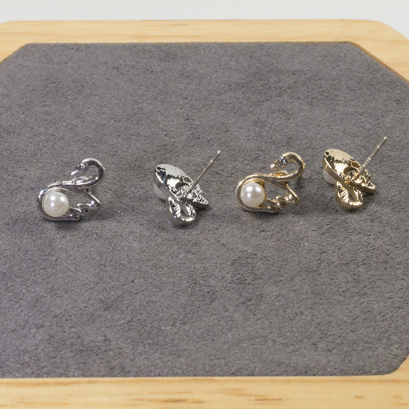 Swan Bee Stud Earrings Set