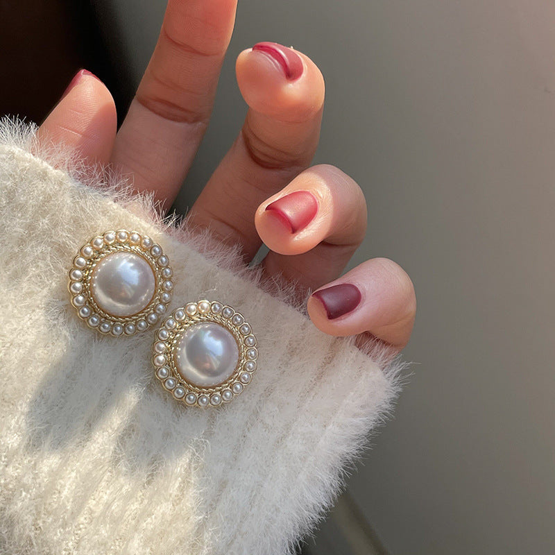 Retro Round Pearl Earrings
