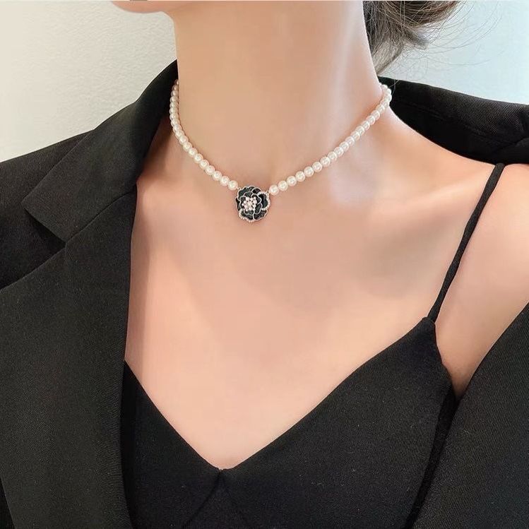 Elegant Camellia White Imitation Pearl Necklace