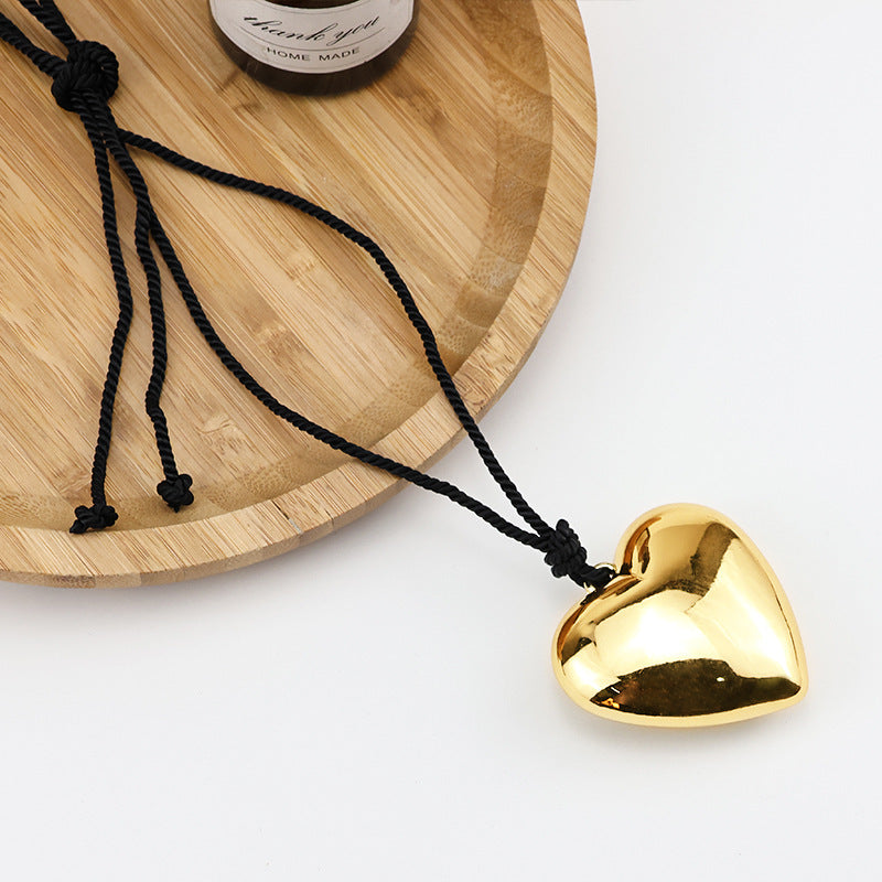 Chunky Heart Choker Necklace