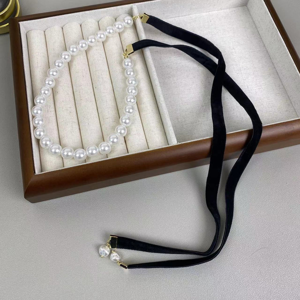 Vintage Elegant Pearls Bow Tie Necklace