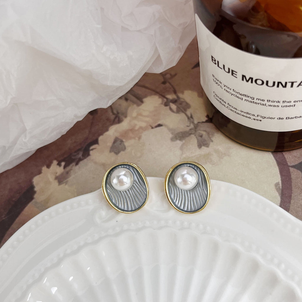White Shell Pearl Stud Earrings for Women