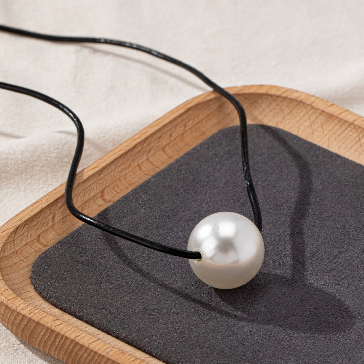 Black Wax Rope Single Pearl Necklace