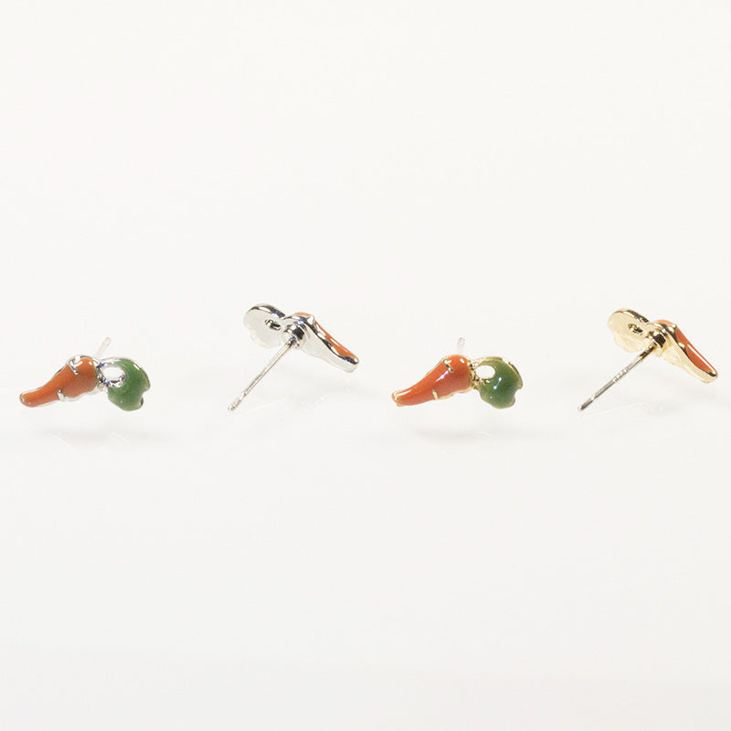 Enamel carrot Stud Earring