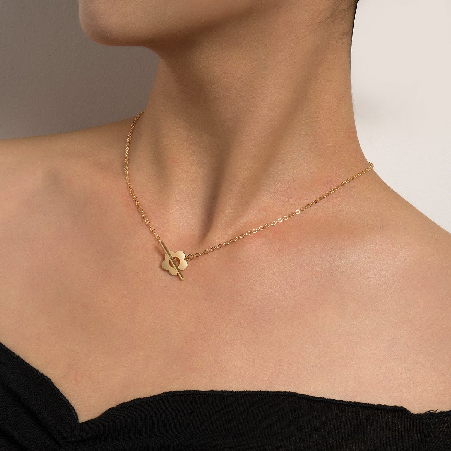 Chain Necklace Women Flower Lock Collar