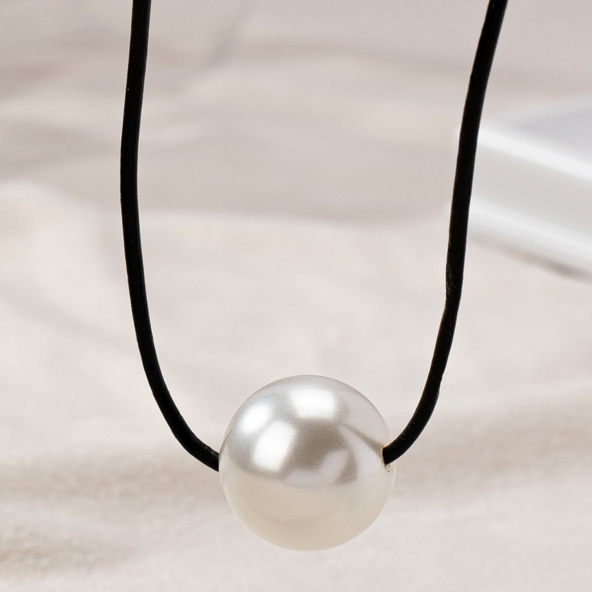 Black Wax Rope Single Pearl Necklace