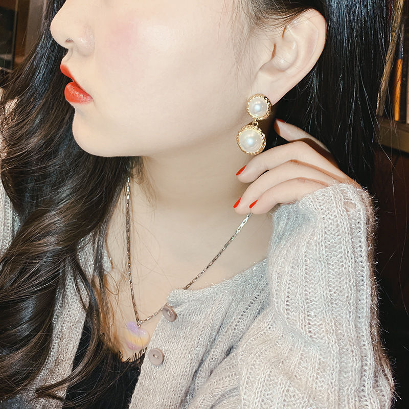 Round Pearl Pendant Earrings