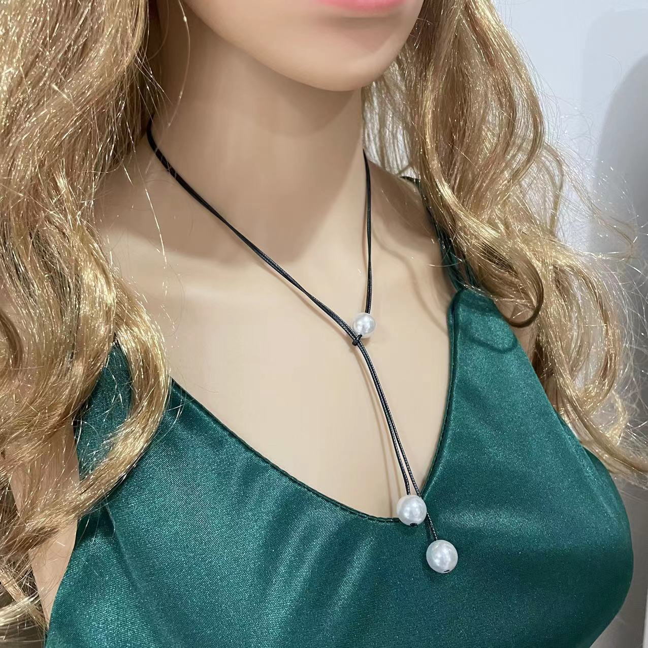 Black Wax Rope Faux Pearl Pendant Necklace