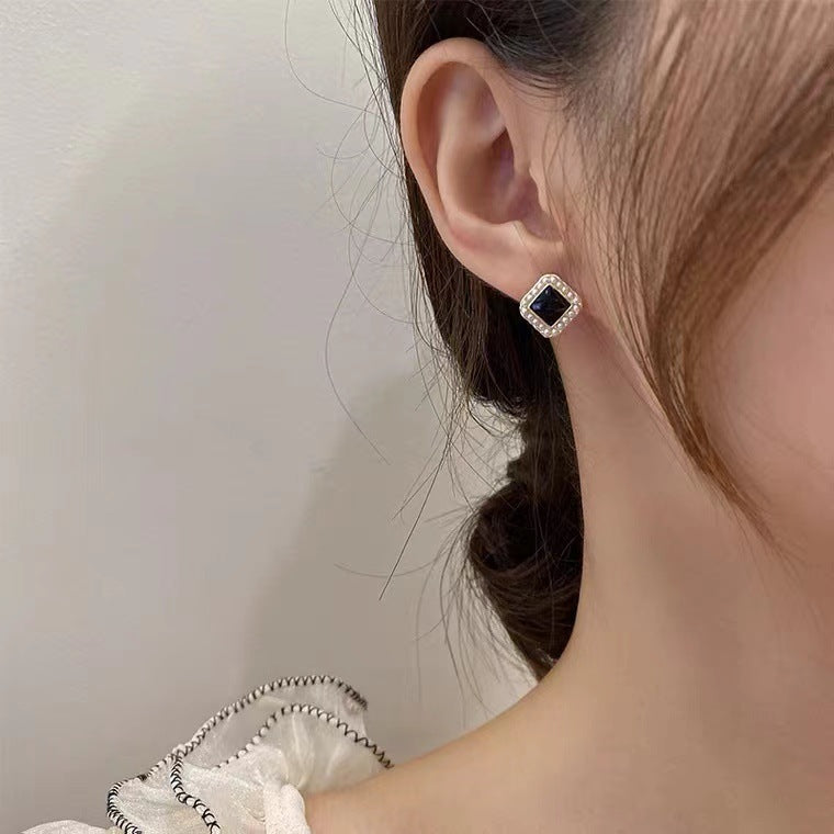 Geometric Pearl square Earrings