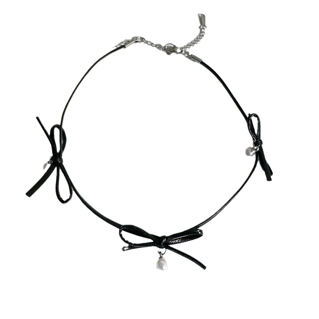 Silver Color Leather Bow With Pearl Necklace