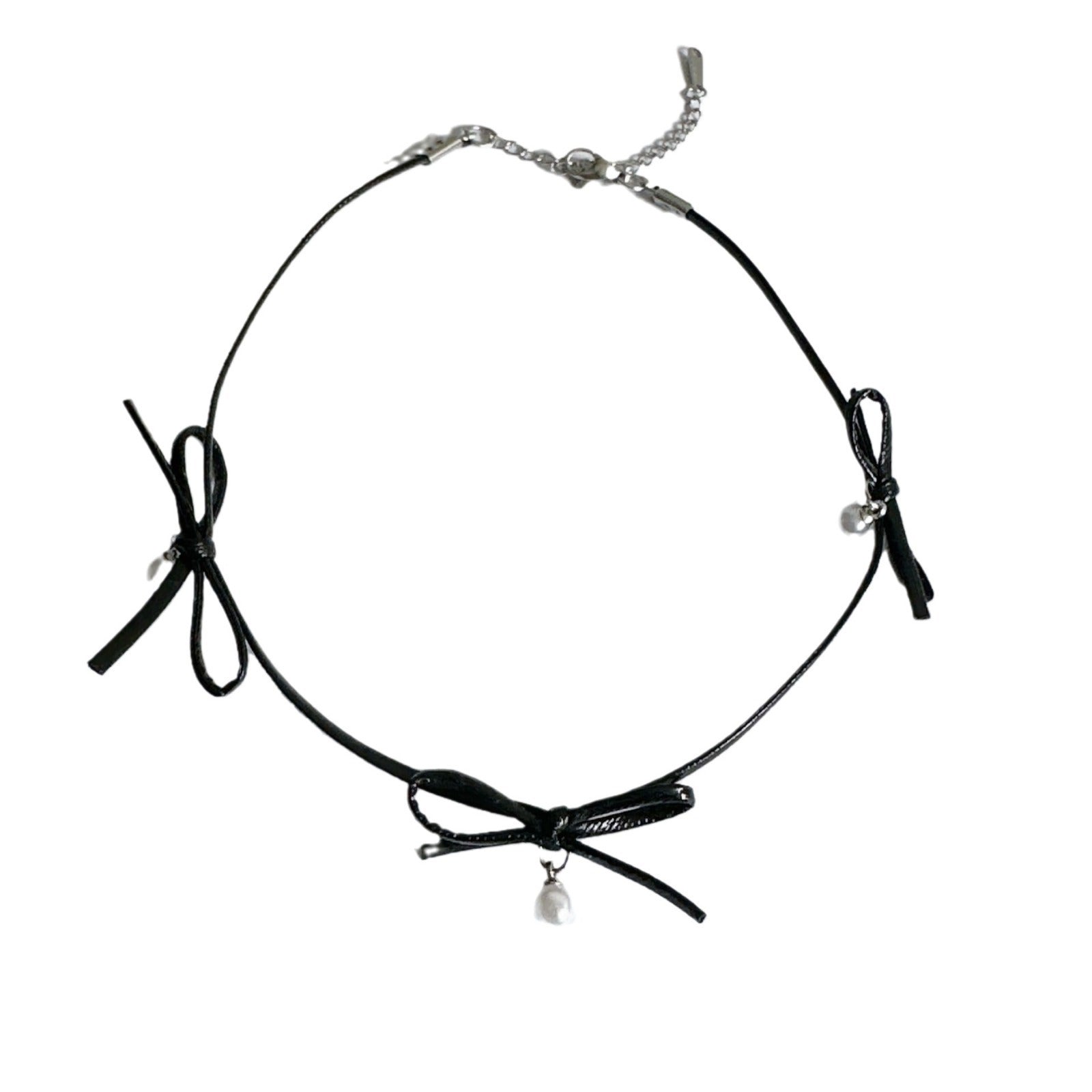 Silver Color Leather Bow With Pearl Necklace