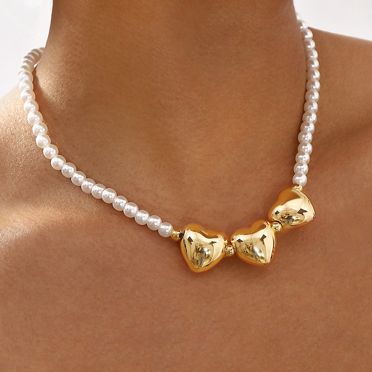 Pearl Beaded Necklace love Pendant