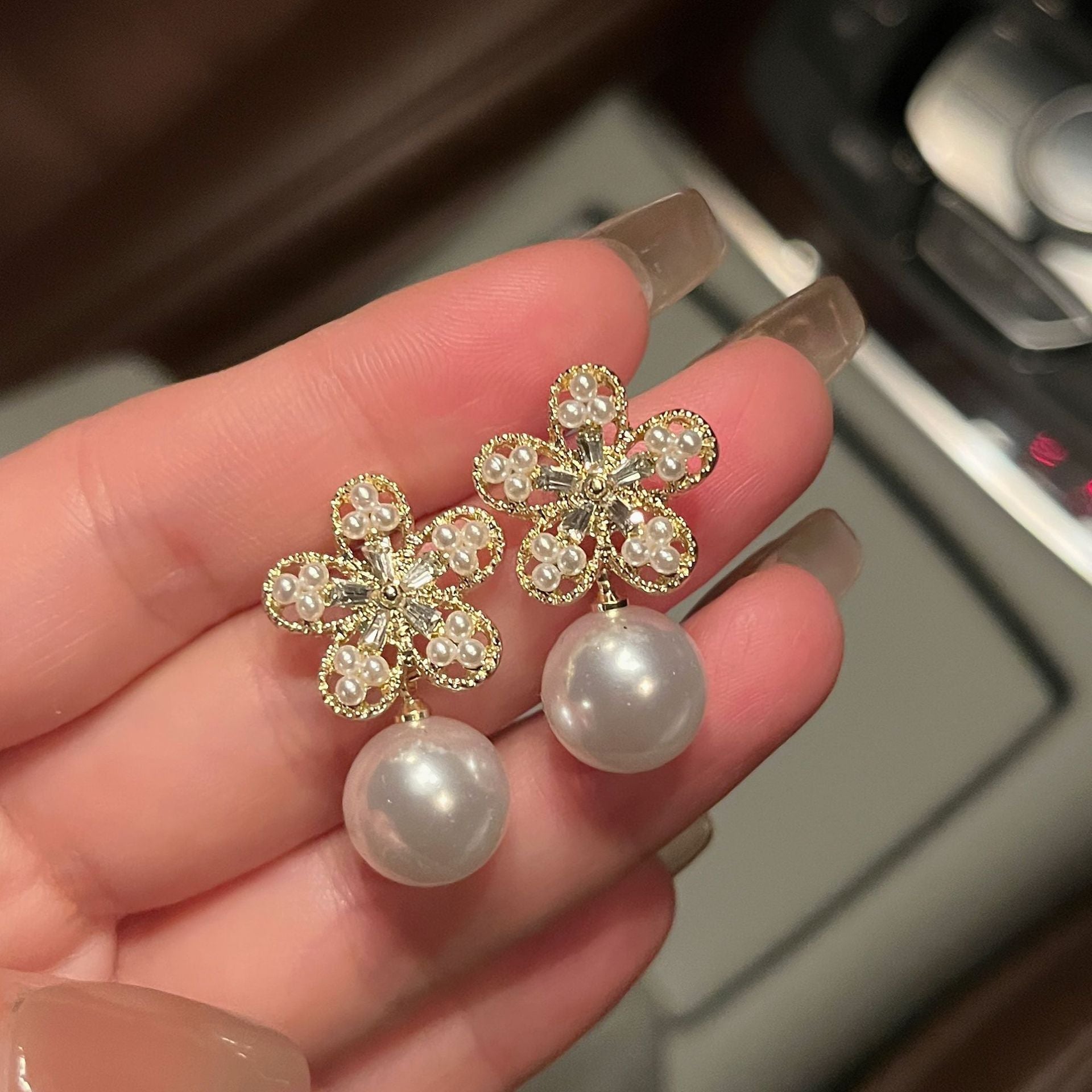 White Pearl Flower Earrings