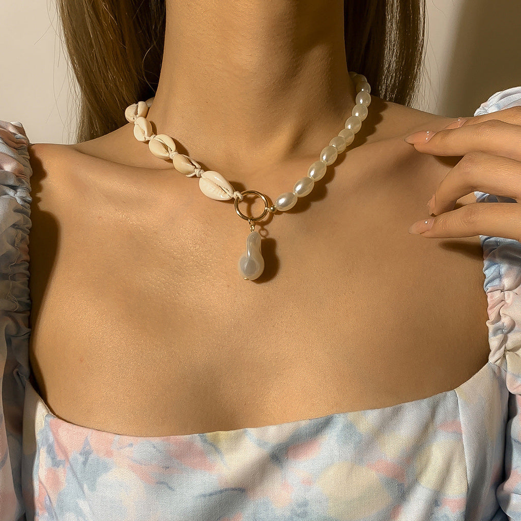 Beach White Irregular Baroque Pearl Pendant Shell Bead Necklace